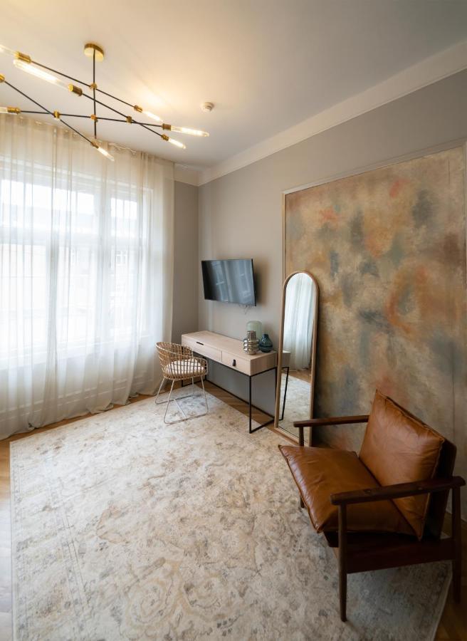 Hotel Nest Győr Zewnętrze zdjęcie