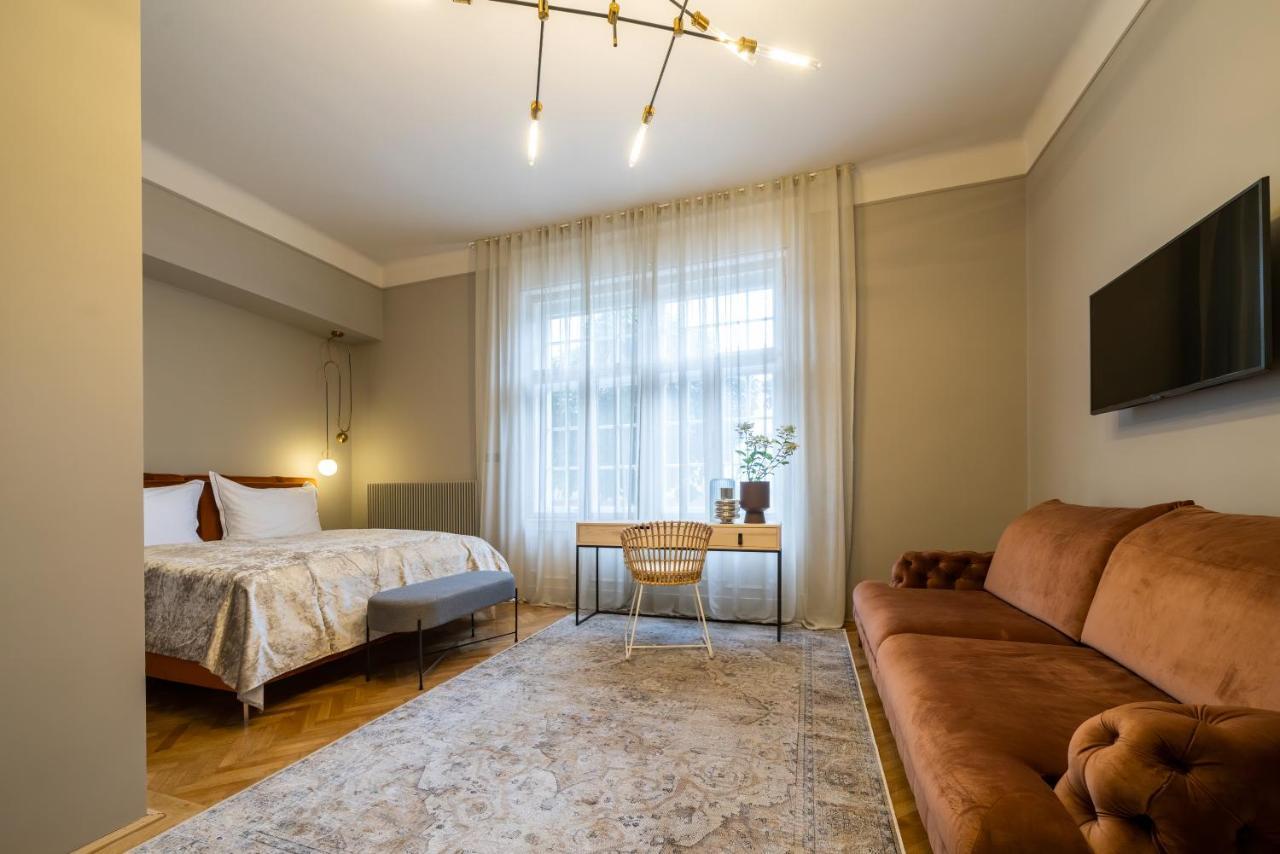 Hotel Nest Győr Zewnętrze zdjęcie