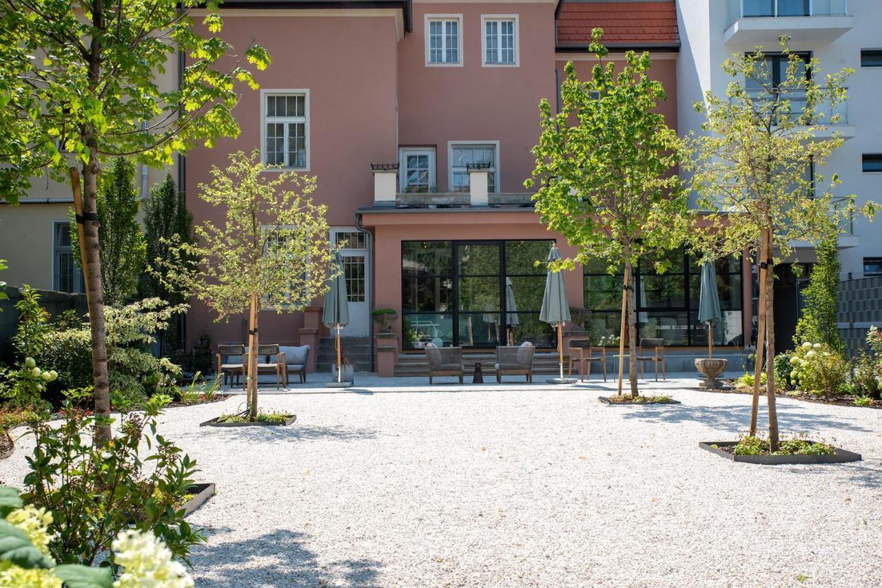 Hotel Nest Győr Zewnętrze zdjęcie