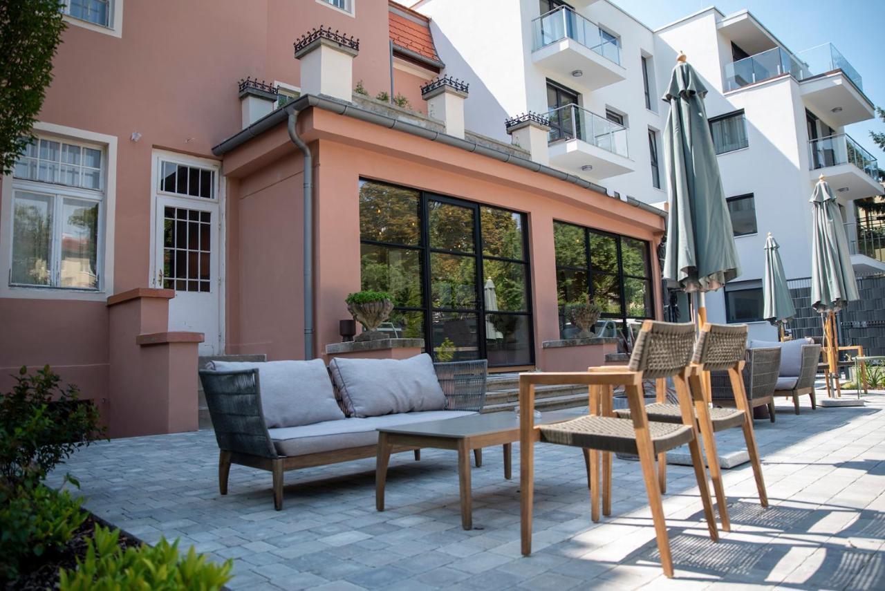 Hotel Nest Győr Zewnętrze zdjęcie